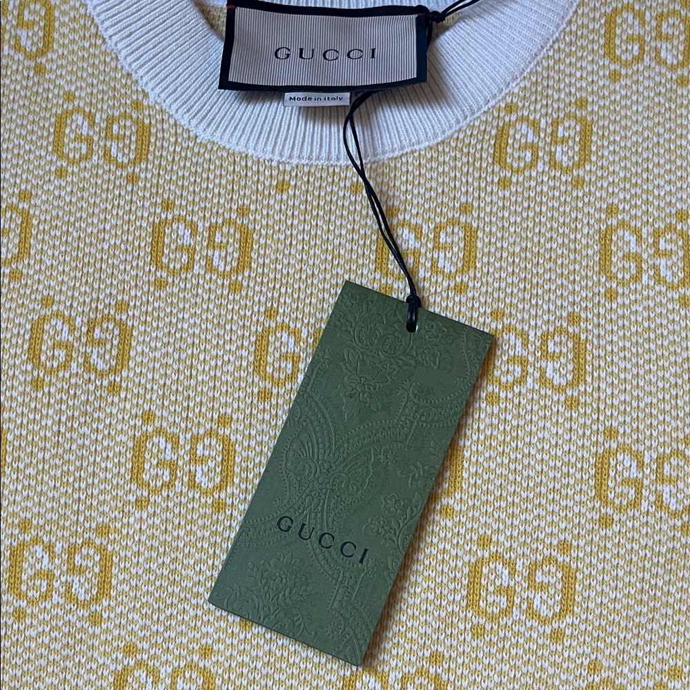 Gucci Yellow and White GG Knit Short Sleeve Dress
Size S - Picture 3 of 7